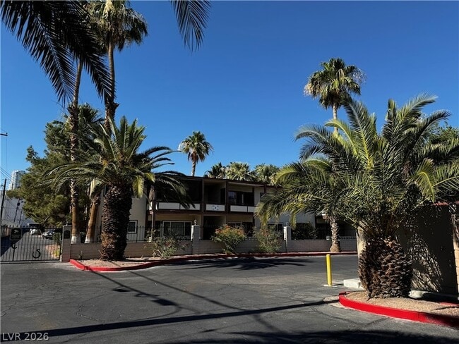 Building Photo - 350 E Desert Inn Rd
