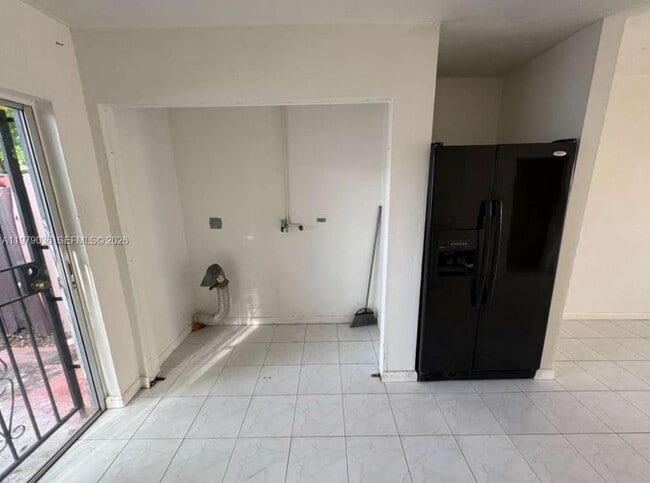 Building Photo - 1622 Sunrise Blvd