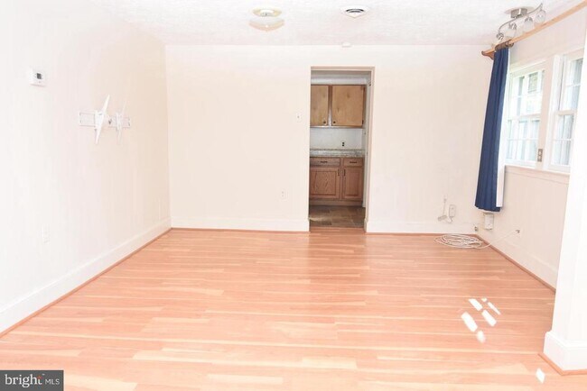 Building Photo - 6497 Windham Ave