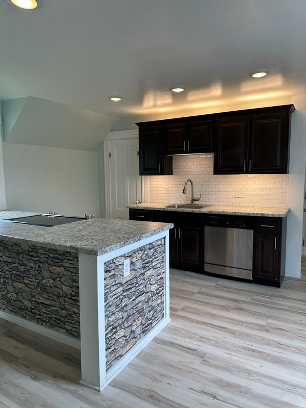 Building Photo - 241 Bartlett St