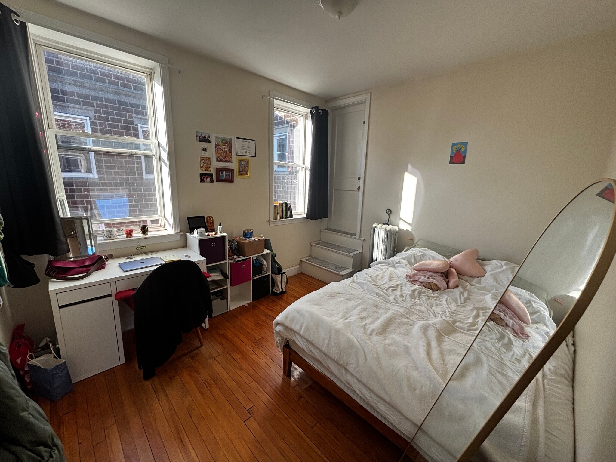 Building Photo - 66 Egmont St