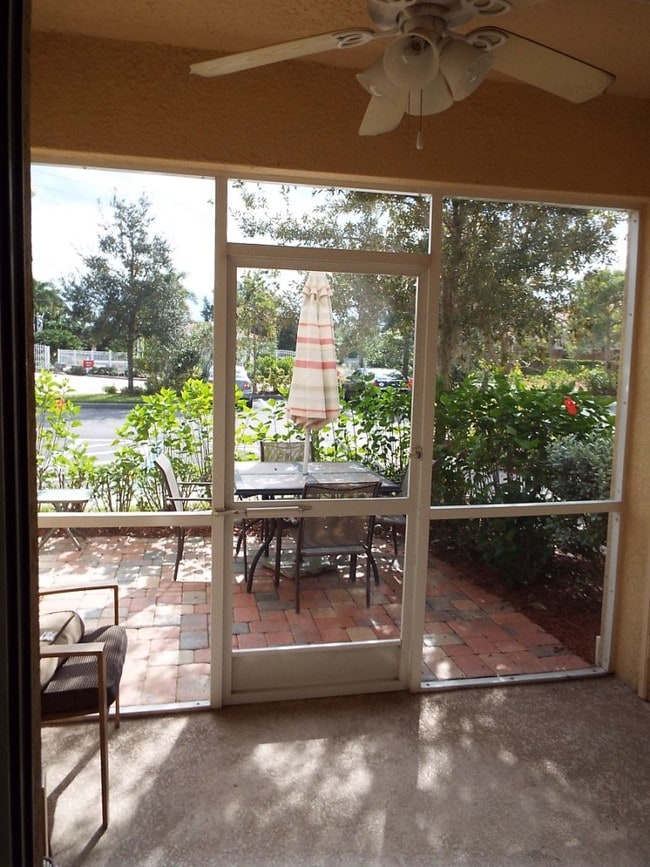 Building Photo - 13100 Bella Casa Cir