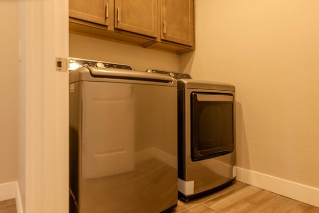 Building Photo - 9701 E Spiral Ave