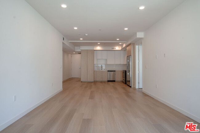 Building Photo - 4406 Fulton Ave