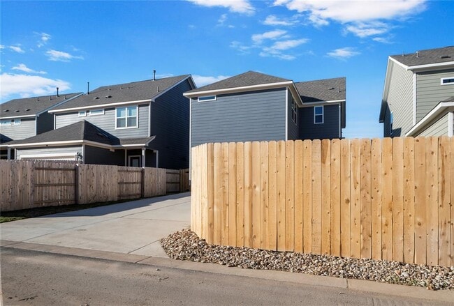 Building Photo - 117 Kiowa Bnd