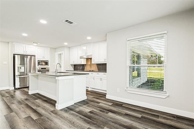 Building Photo - 437 Peninsula Dr