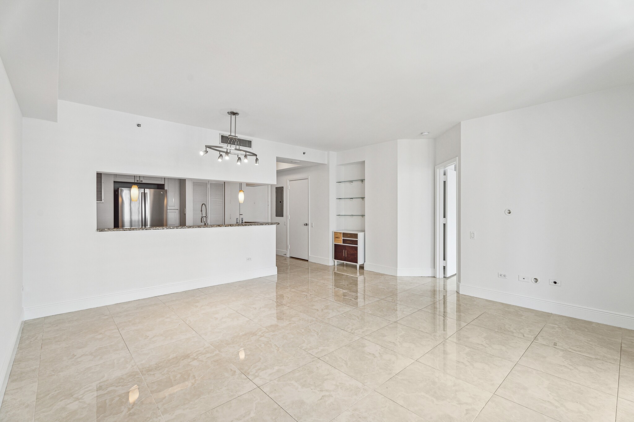 Building Photo - 808 Brickell Key Dr