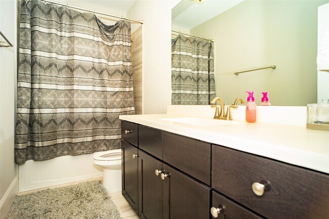 Building Photo - 5730 Brancott Way