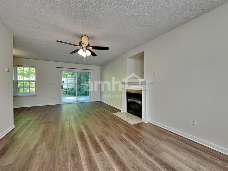 Building Photo - 9431 Isaac Hunter Dr