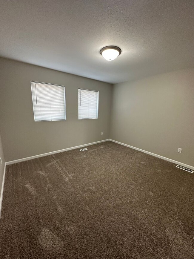 Building Photo - 2554-2550 Granite Dr NW