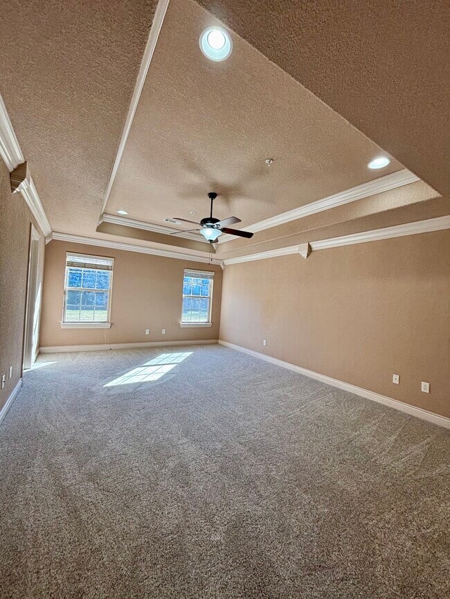 Building Photo - Branson Creek