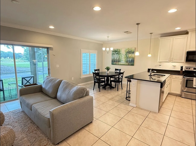 Building Photo - 12503 Laurel Cove Dr