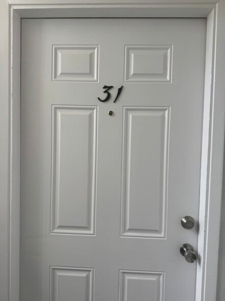 #N-31 - Available now! - Twin Fountain Apartments