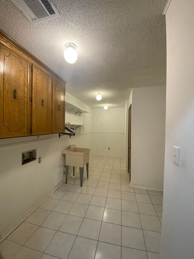 Building Photo - Brownlee Estates