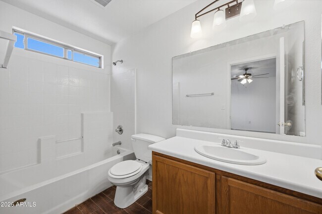 Building Photo - 1571 E Orchid Ct