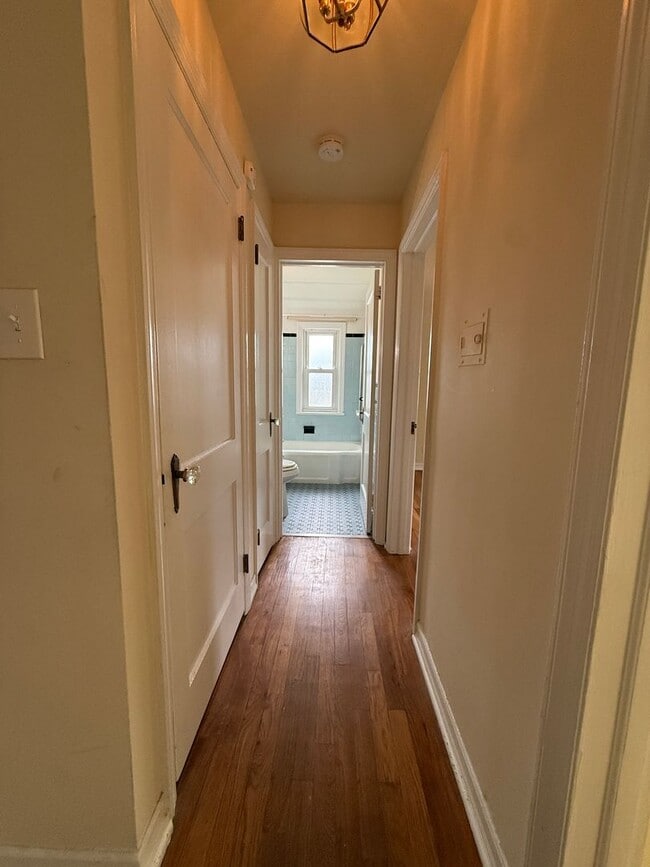 Building Photo - 212 Manheim Ave