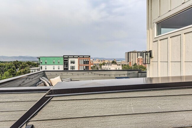 Building Photo - 1280 E Hampden Ave