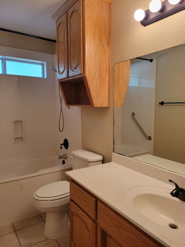 Building Photo - Huge 1/2 acre lot on cul de sac!  White Ro...