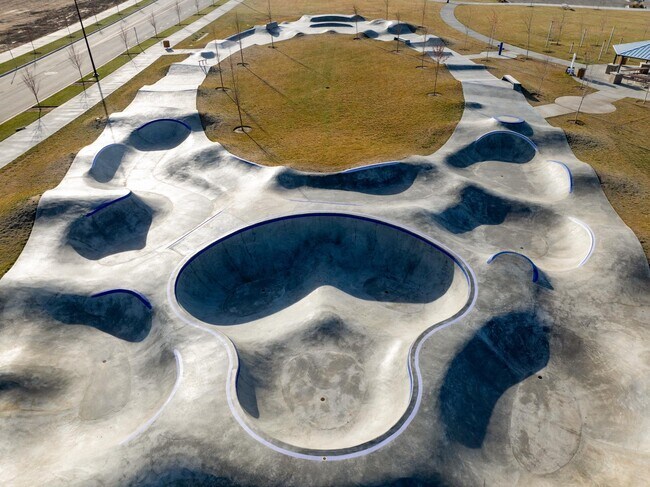 Building Photo - 3468 E Berghan St