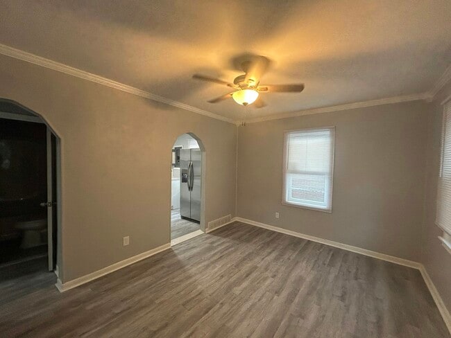 Building Photo - 25511 Pennie St