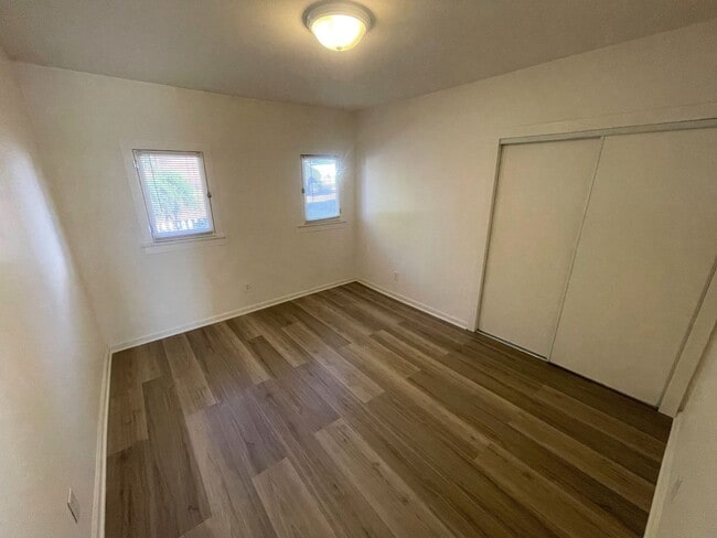 Building Photo - Downtown Home with Large Deck and OCEAN VIEWS!