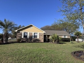 Building Photo - 111 Rainbow Ave