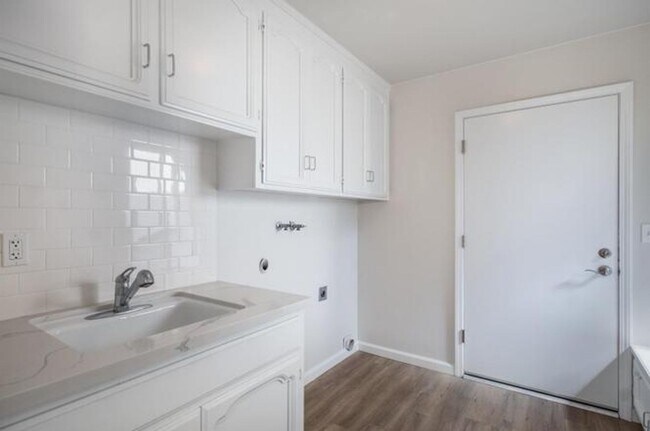 Building Photo - Drench Yourself in Luxury: 3-Bedroom Corner Oasis with a Sparkling Pool!