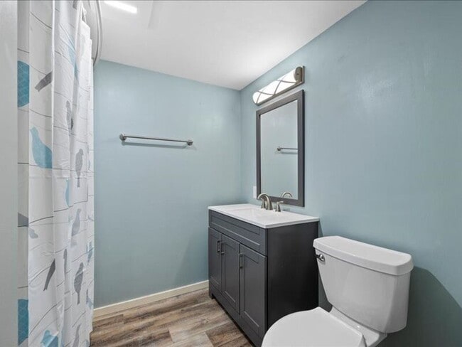 Building Photo - 3603 W Canal Dr