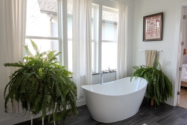 Building Photo - 5340 Agatha Cir