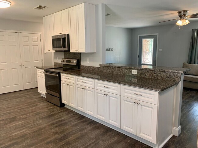 Building Photo - 3BD/BA House for Lease off Hwy 1065 in Independence