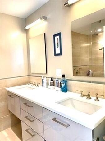 Building Photo - 42 Province St