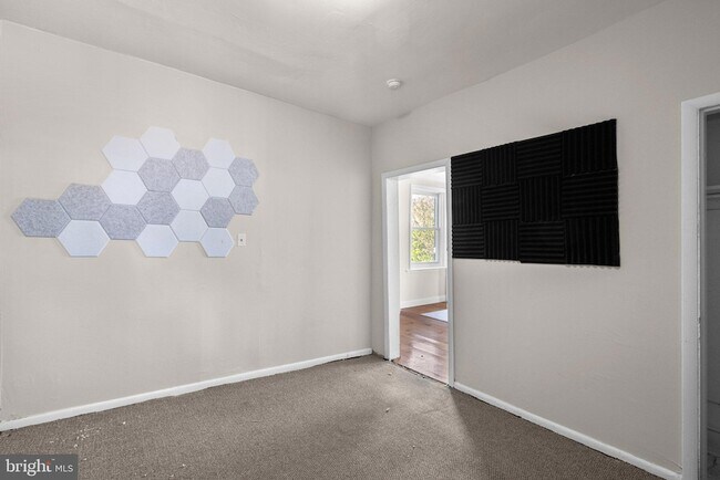 Building Photo - 1616 Kilbourne Pl NW