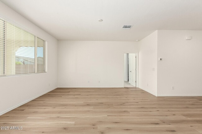 Building Photo - 21135 E Arrowhead Trail