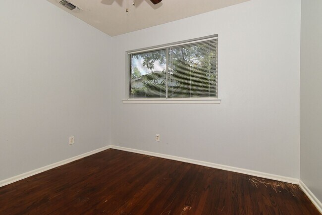 Building Photo - 6508 Finch-House