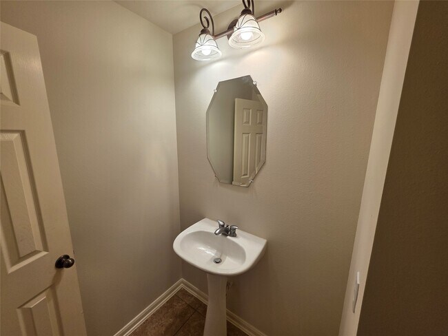 Building Photo - 22231 Bridgestone Oak Dr