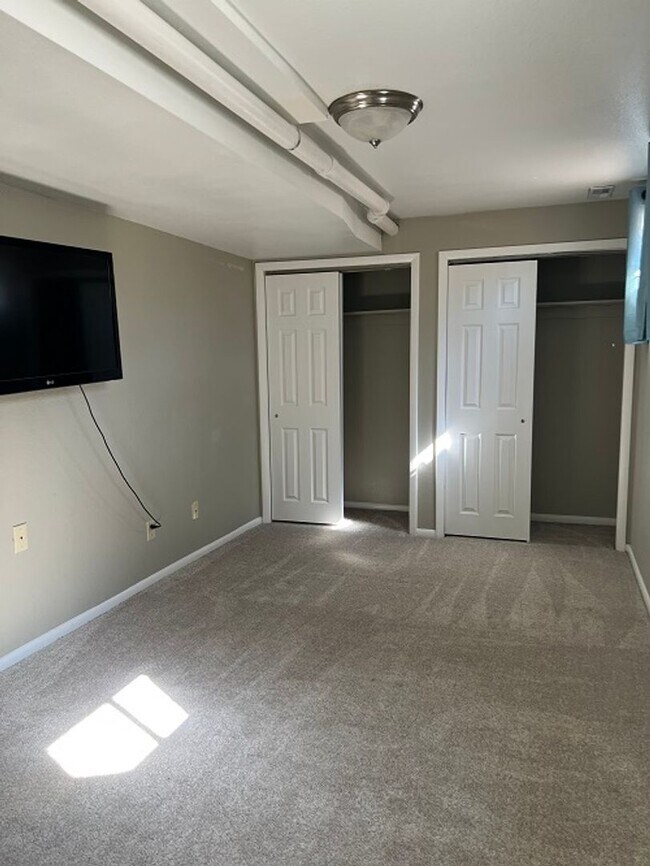 Building Photo - Room for Everyone – 5 Bedroom Fort Collins Home