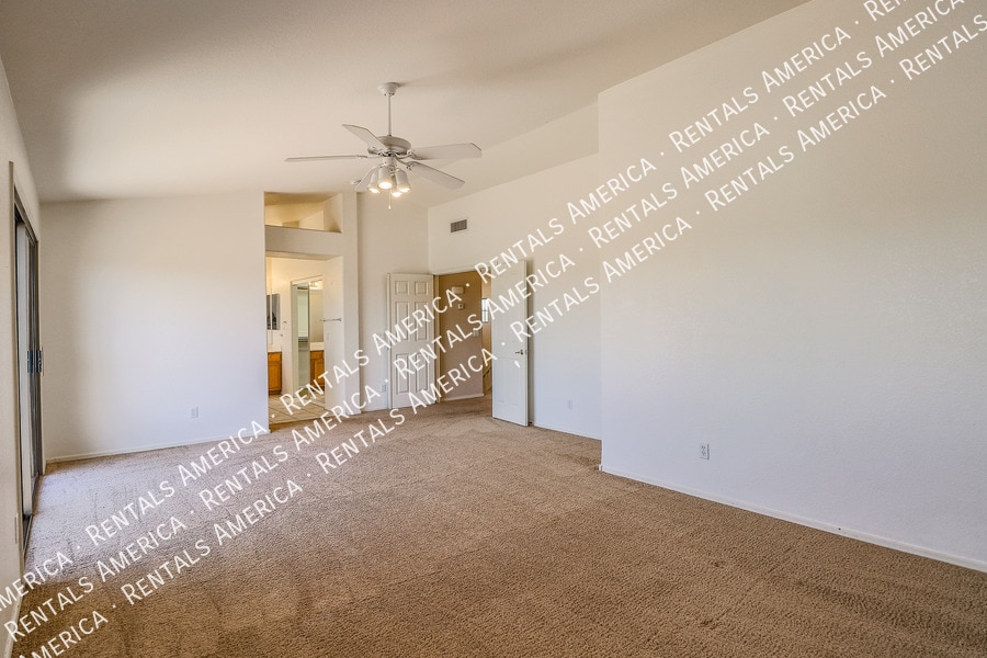 Building Photo - 17547 W Coyote Trail Dr