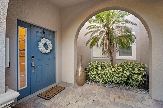 Building Photo - 9064 Siesta Bay Dr