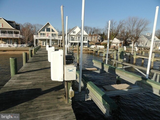 Building Photo - 1219 Bayside Rd