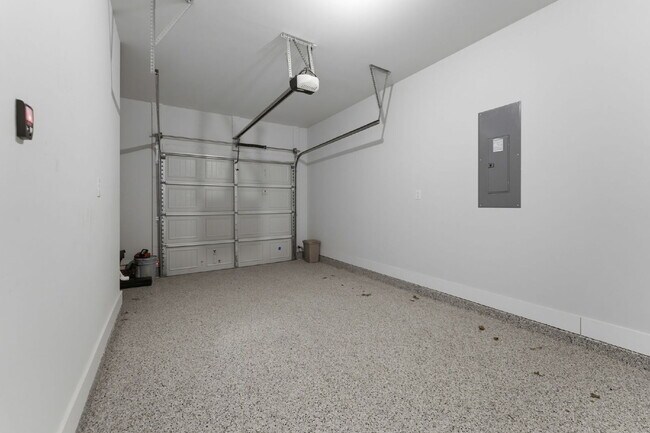 Building Photo - Luxury 3BR/2.5BA Craftsman Townhome with Designer Finishes & Open-Concept Living in Trailside at ...