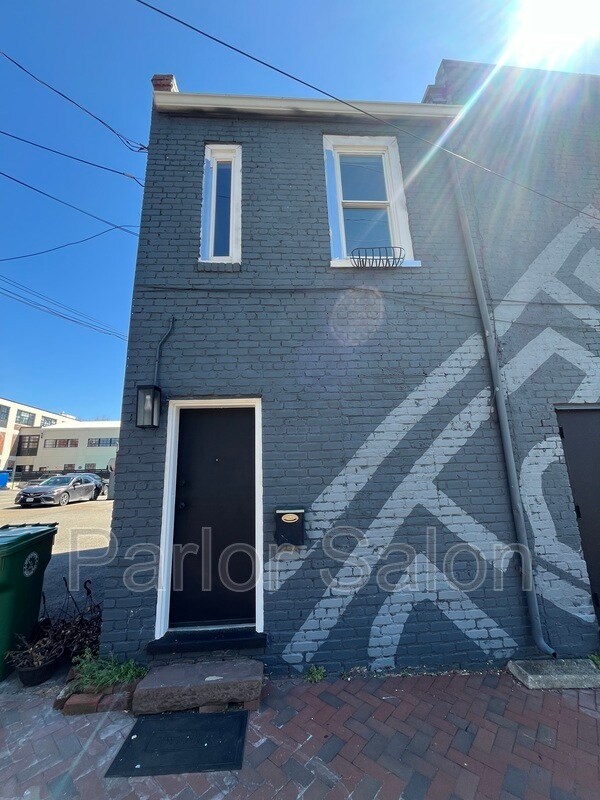 Building Photo - 2200 E Main St