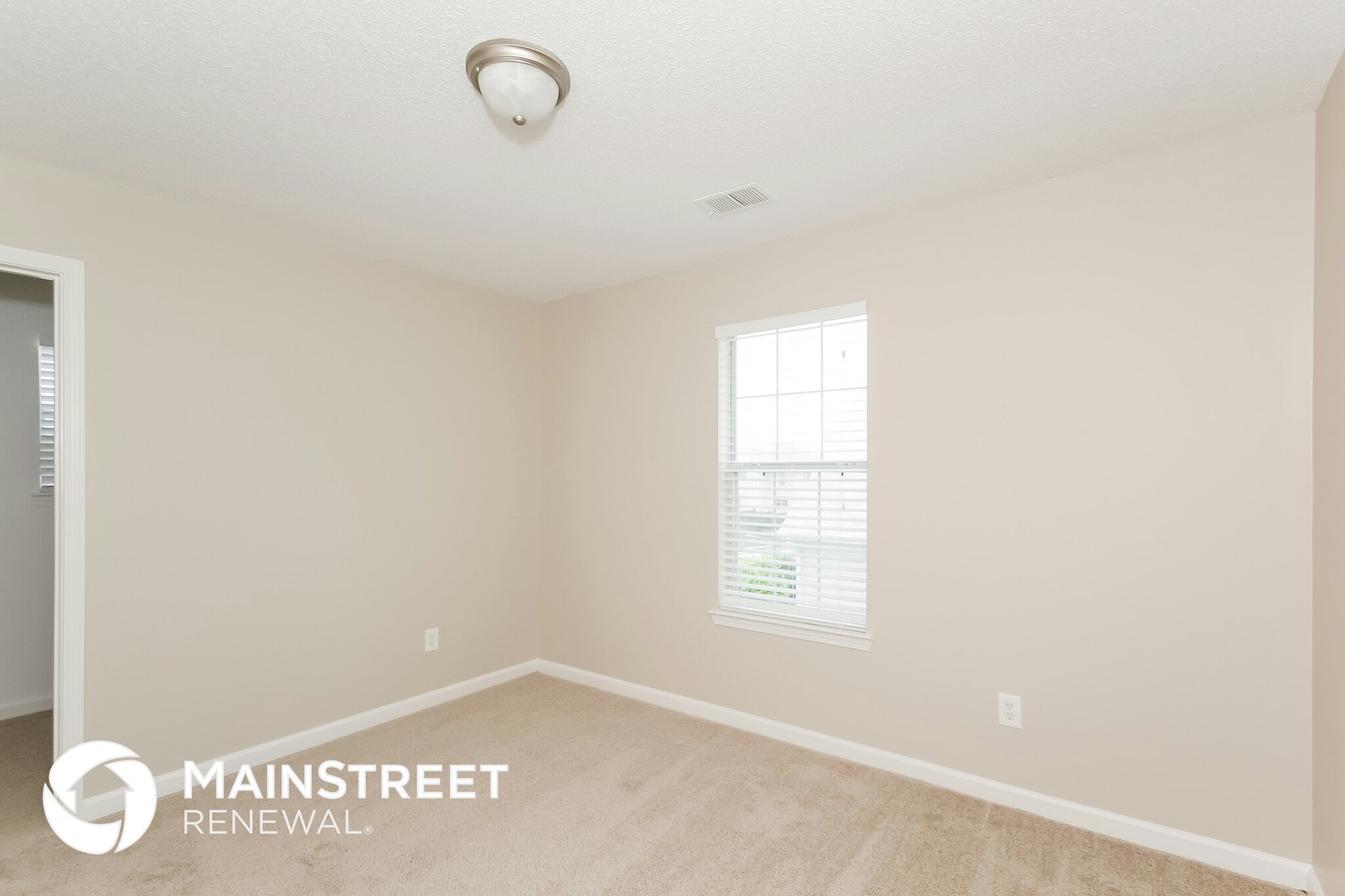 Building Photo - 5934 Colonnade Dr