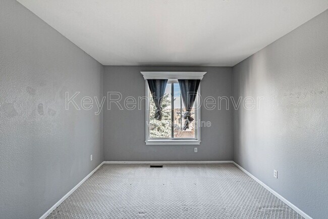 Building Photo - 3753 E Mallard St