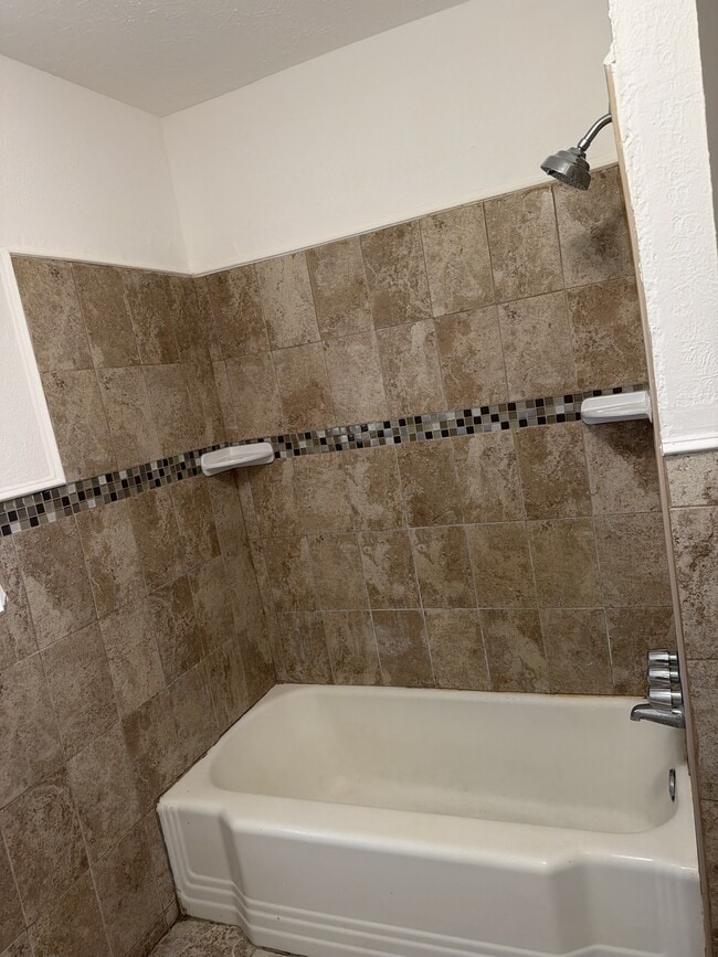 Building Photo - 2225 McClellan St