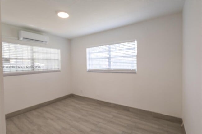 Building Photo - 7012 NW 5th Pl