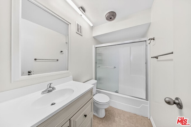 Building Photo - 421 La Fayette Park Pl