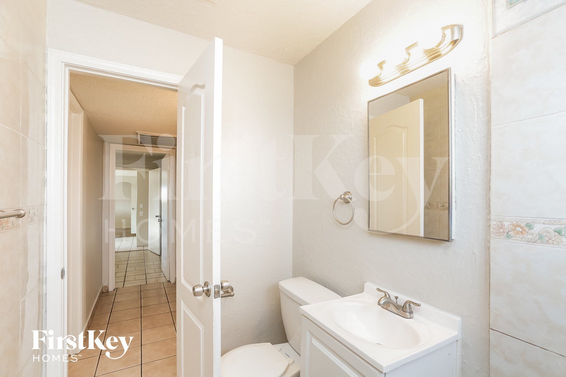 Building Photo - 3021 W Camelback Rd