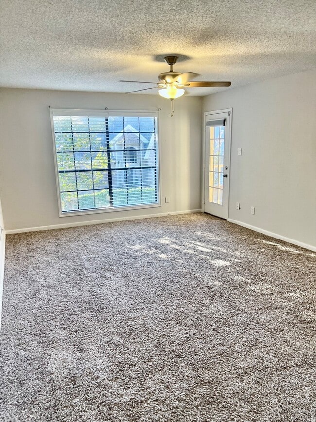 Building Photo - 1311 Antoine Dr