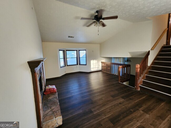 Building Photo - 5282 Station Cir