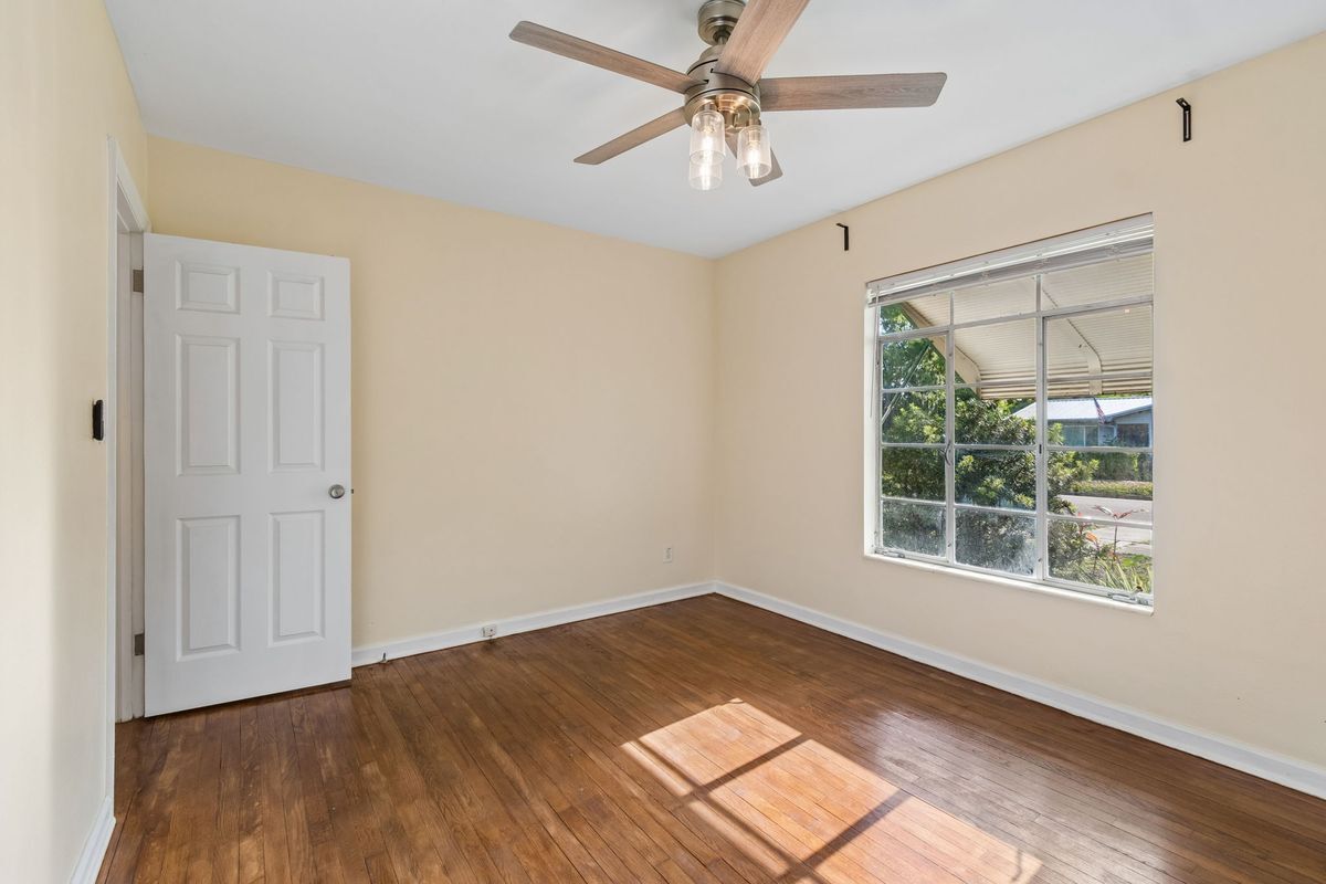 Building Photo - 1101 27th St N